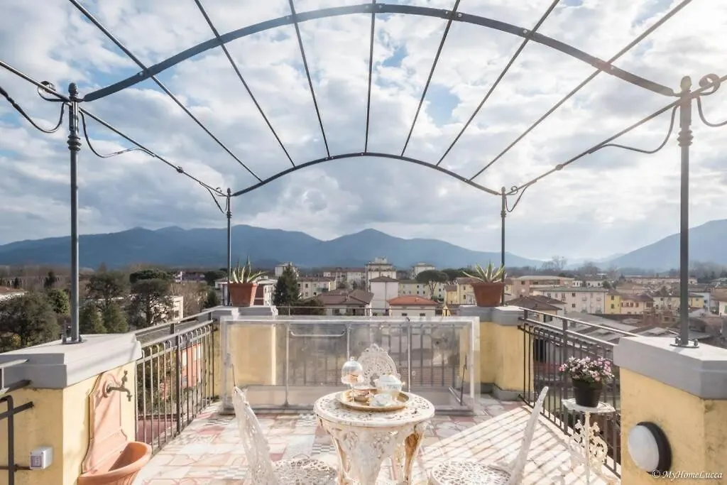Casa Maria - Attico Di Lusso Vicino Alle Mura Lucca 0*,